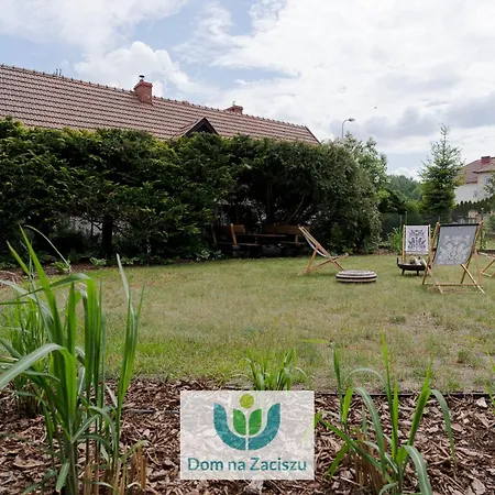 Dom Na Zaciszu * ハジコビ