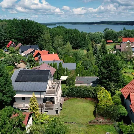 Dom Na Zaciszu * ハジコビ